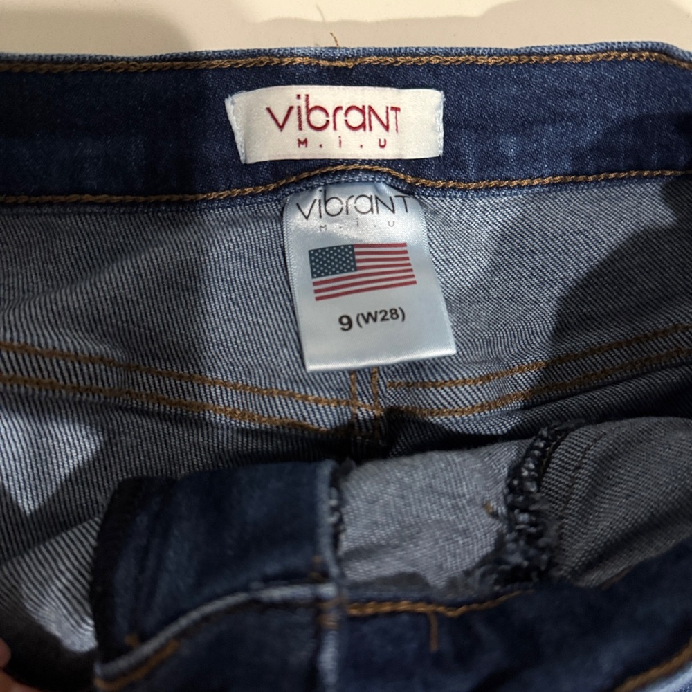 Vibrant Jeans - Picture 4 of 4